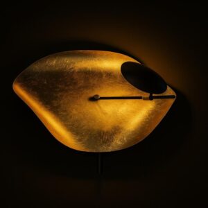 Auris Halo – Sculptural Golden Wall Light